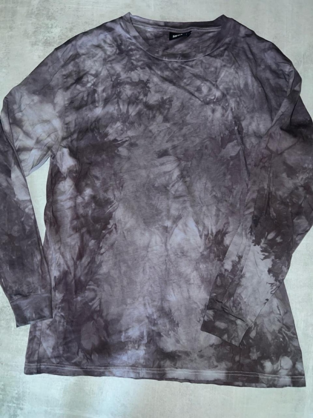 Hera London grey and black scrunched tie-dye long sleeve shirt